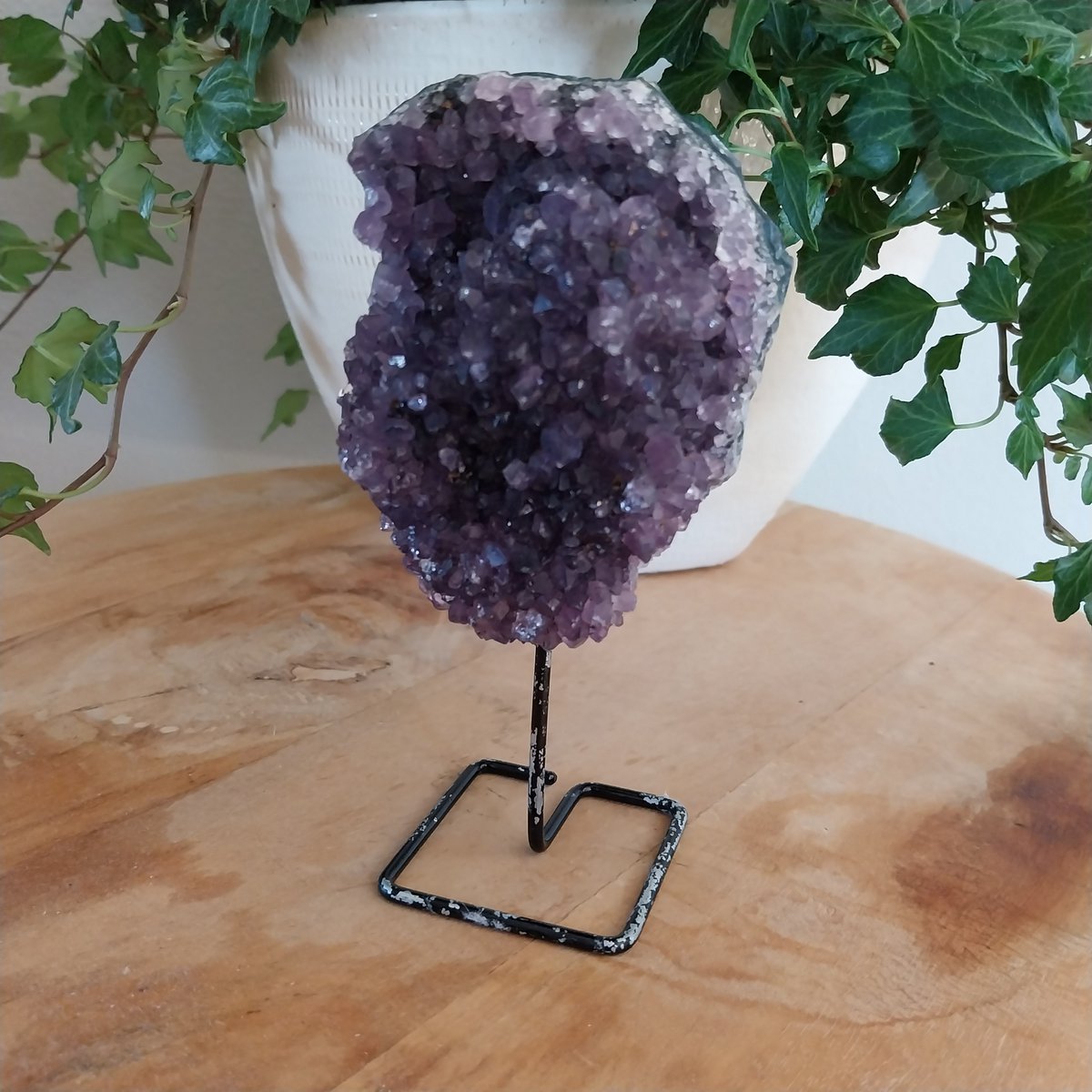 Amethyst-Mini-Cluster auf Ständer